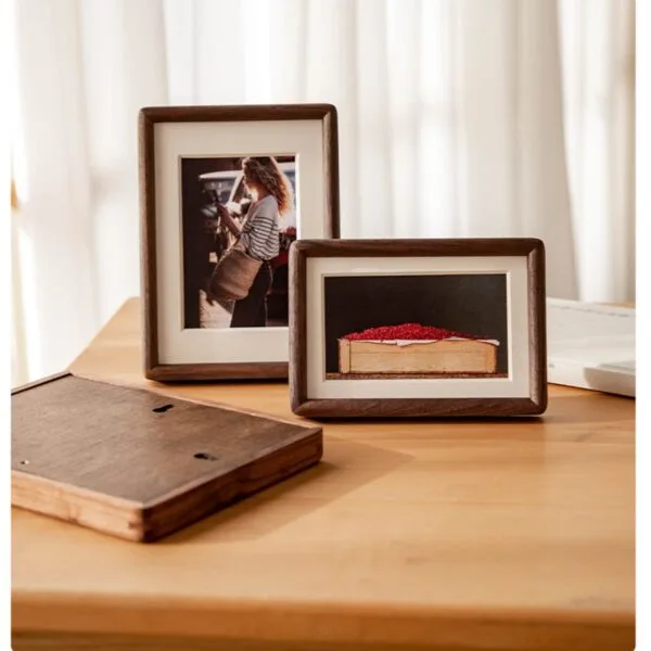 Nest Frame — Slim Round Corner Solid Wood Frame