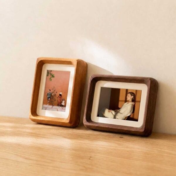 Memento Frame — Vintage Small Solid Wood Picture Frame