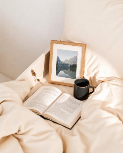 bedside_new_frame_pexels